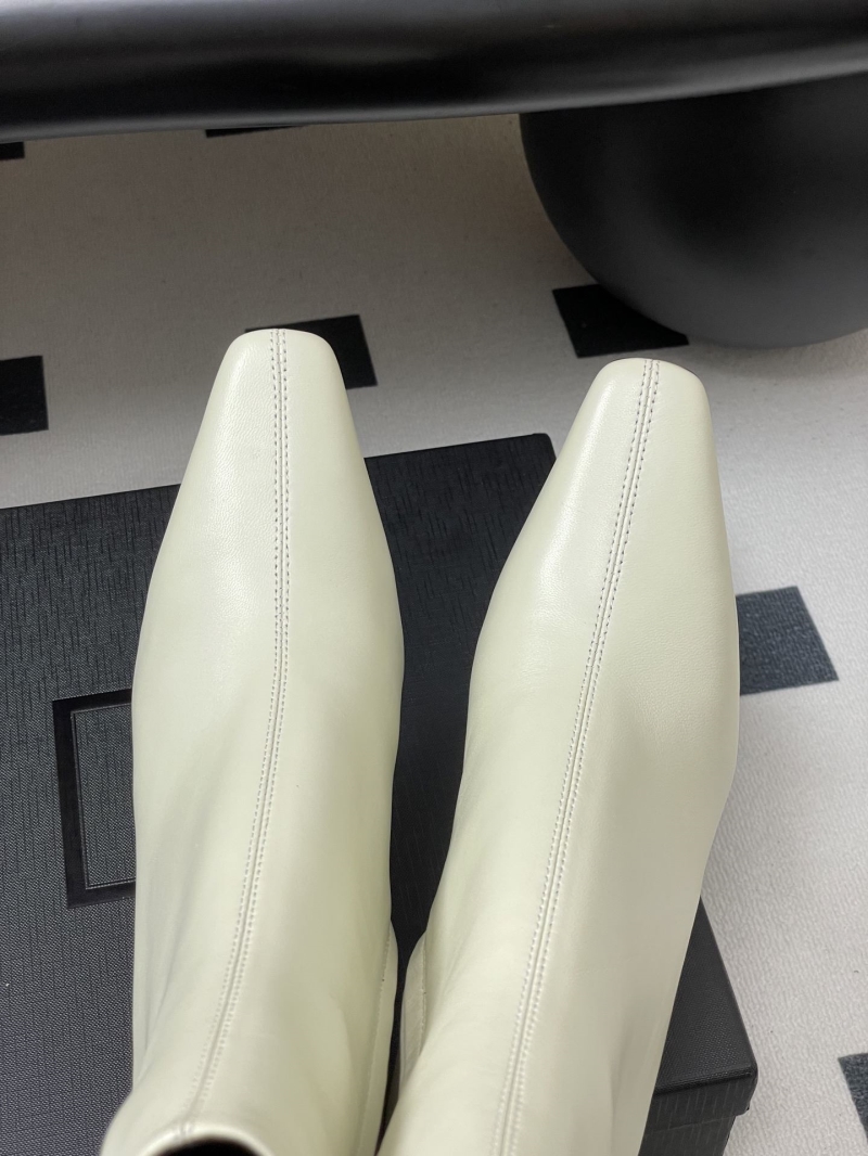 Y51 boots